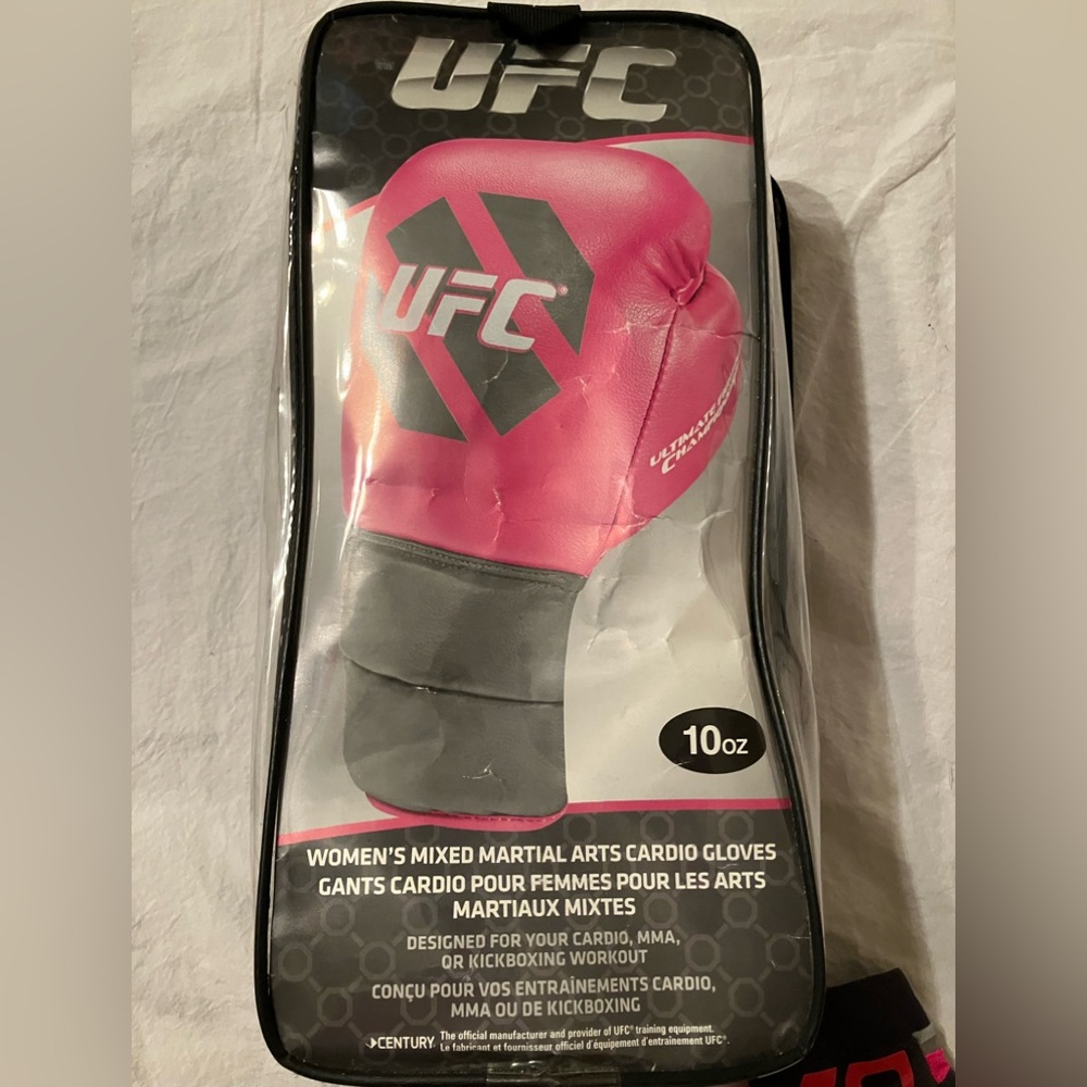 UFC Women's Pink MMA cardio gloves - Picture 10 of 12